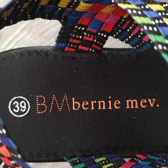 Women's Bernie Mev Fame Slip-On Platform Wedges Sz 7 ( 38) - Picture 6 of 7